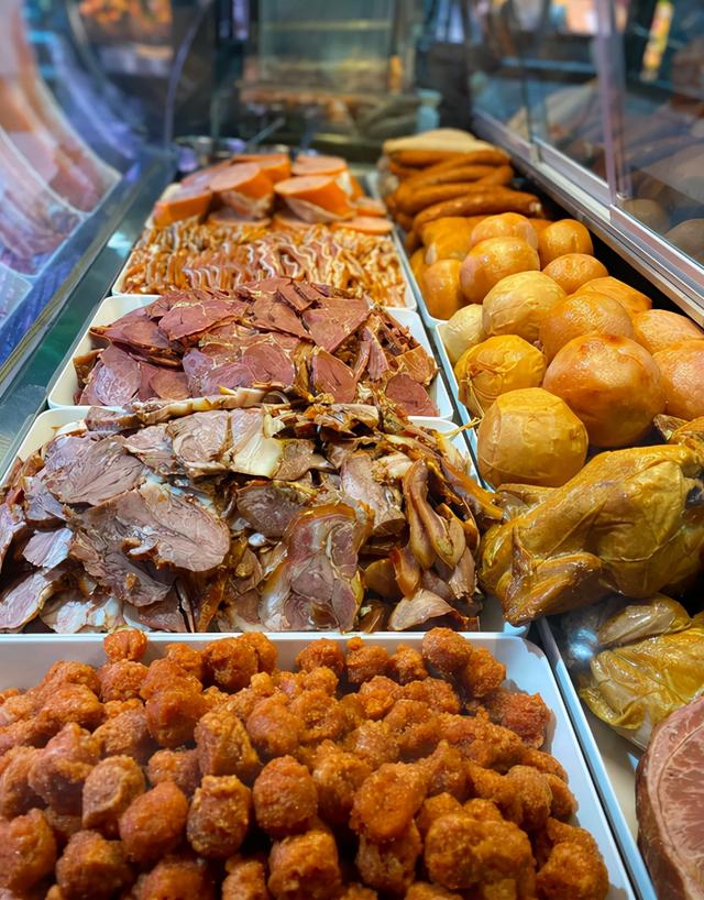 四虎免费在线观看白丝 小区门口开什么店最赚钱（小区周围开什么店好赚钱_）