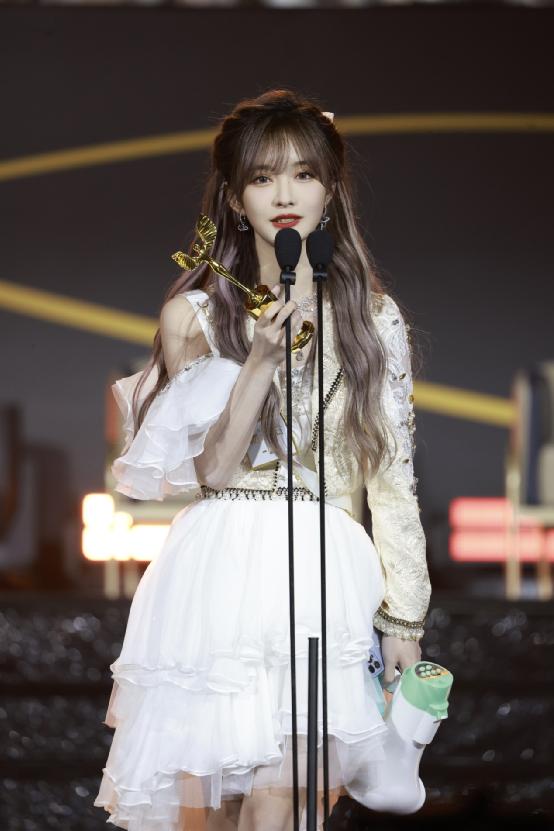 丝袜足交福利网址视频 snh48在哪个平台直播（snh48成员用什么软件直播）