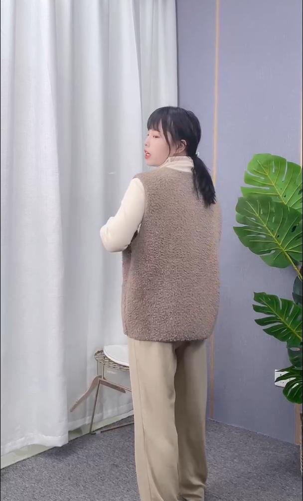 四虎免费在线观看白丝 在家主播如何赚钱，自己在家搞直播可以挣钱吗？