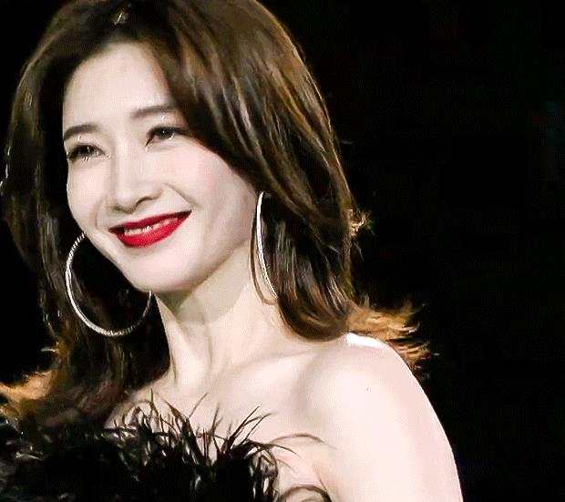 四虎免费在线观看白丝 步步惊情马来西亚版和港版（港台版的步步惊情）