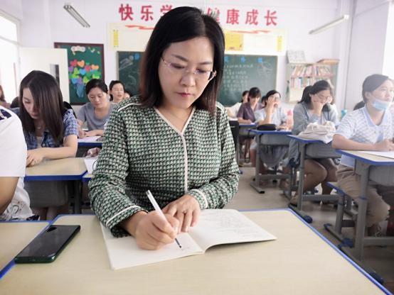 丝袜足交福利网址视频 深度学习培训（深度学习）