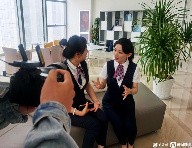 丝袜足交福利网址视频 为什么抖音一点我就会自动退出，抖音消息人一直在第一位？