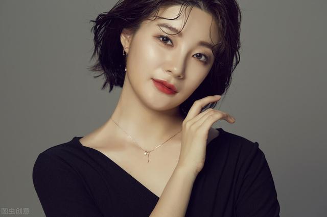 四虎免费在线观看白丝 抖音文案_想嫁给他，送闺蜜出嫁的文案抖音？