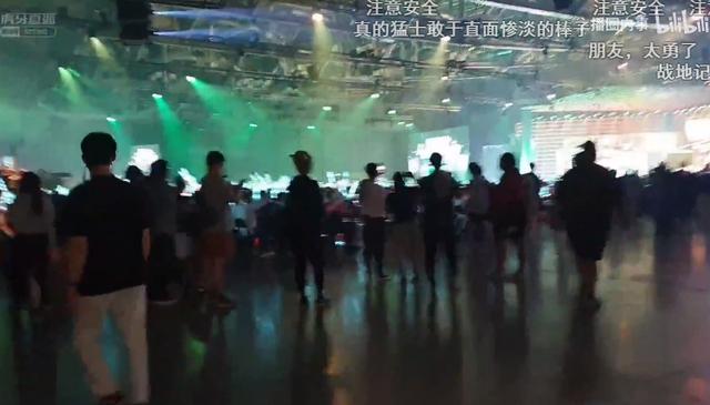 丝袜足交福利网址视频 比较牛的直播公司？比较牛的直播名字