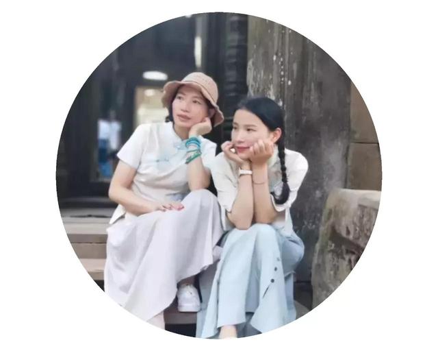 四虎免费在线观看白丝 新手写小说赚钱哪个平台好（写文章赚钱的平台）