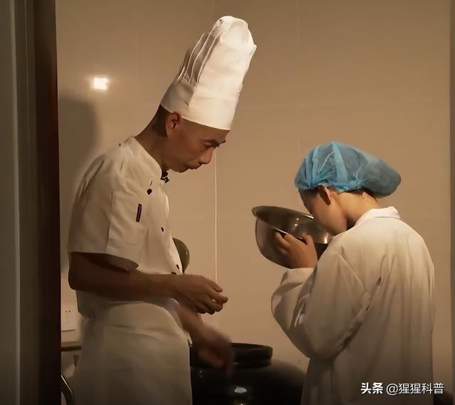 四虎免费在线观看白丝 做卤菜生意一年能挣多少钱贴吧论坛（做卤菜一年能赚多少钱）