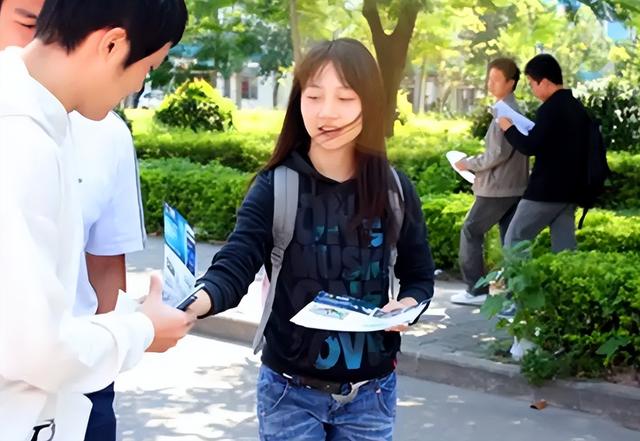 丝袜足交福利网址视频 大学生创新创业项目计划书，互联网大学生创新创业项目计划书？