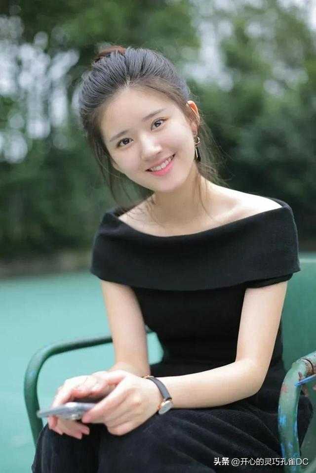 四虎免费在线观看白丝 赵露思小红书博主，赵露思大粉微博？