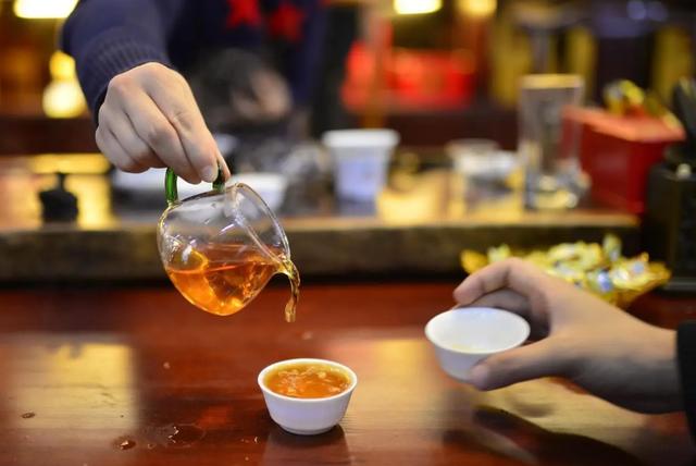 丝袜足交福利网址视频 茶叶店怎么做生意（做茶叶生意注意什么）