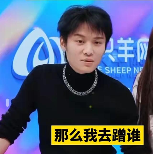 丝袜足交福利网址视频 网红咋赚钱，网红拍短视频怎么赚钱？