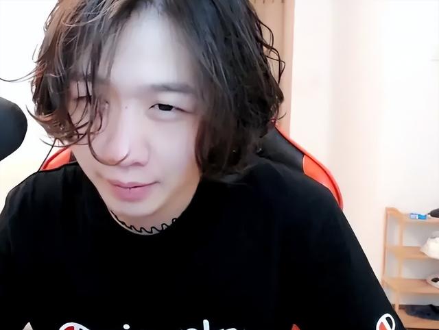 丝袜足交福利网址视频 虎牙吕德华直播间观看，吕德华虎牙直播？