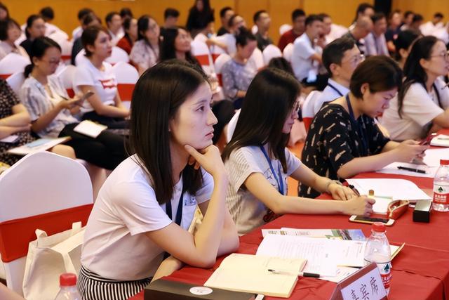 四虎免费在线观看白丝 适合教师的25个副业有哪些，适合教师的25个副业有哪些呢？