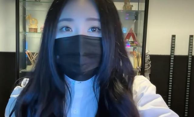 探花流出视频在线观看 小团团露脸直播黑丝出镜再被黑身高150体重还是150