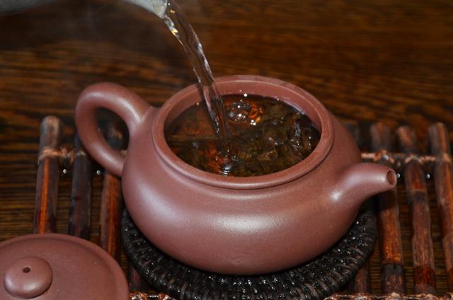 921老同兴茶饼多少钱一块（1912老同兴茶饼价格）"