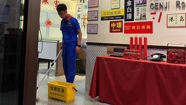 四虎免费在线观看白丝 冬季鞋底滑怎么处理可以长期防滑，鞋底防滑如何处理？