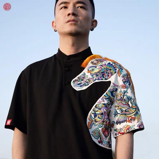 丝袜足交福利网址视频 单农男装旗舰店官网中式唐装（单农男装旗舰店官网羽绒服）