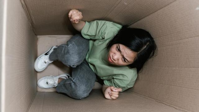丝袜足交福利网址视频 开始正常突然吓人的短视频，先正常后吓人的视频下载？