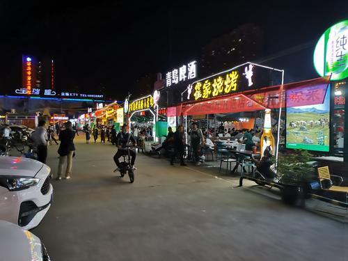 四虎免费在线观看白丝 全民摆摊是不是真的（全民摆摊游戏赚钱是真的吗）