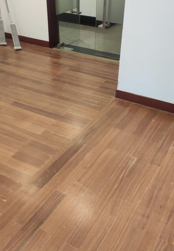 四虎免费在线观看白丝 请保姆哪个平台比较好一点（请保姆哪个平台比较好找）