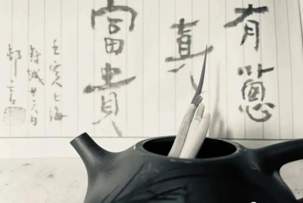 探花流出视频在线观看 绘贤居站长QQ（绘贤居李欣）