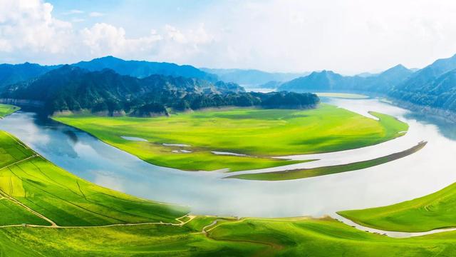丝袜足交福利网址视频 抖音自我介绍怎么写吸引人有趣，抖音自我介绍怎么写吸引人美食？