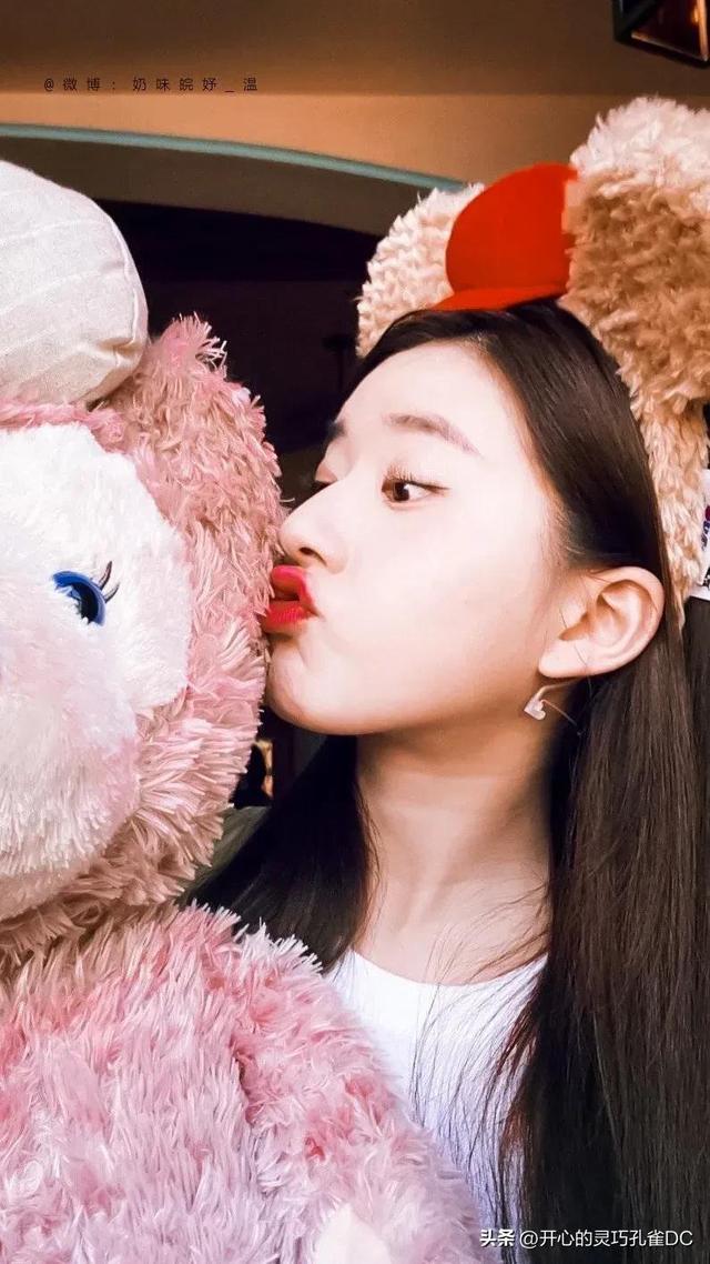 四虎免费在线观看白丝 赵露思小红书博主，赵露思大粉微博？