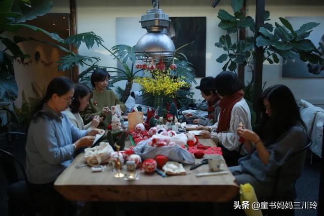 探花流出视频在线观看 看完这几位妈妈的朋友圈，我心态崩了