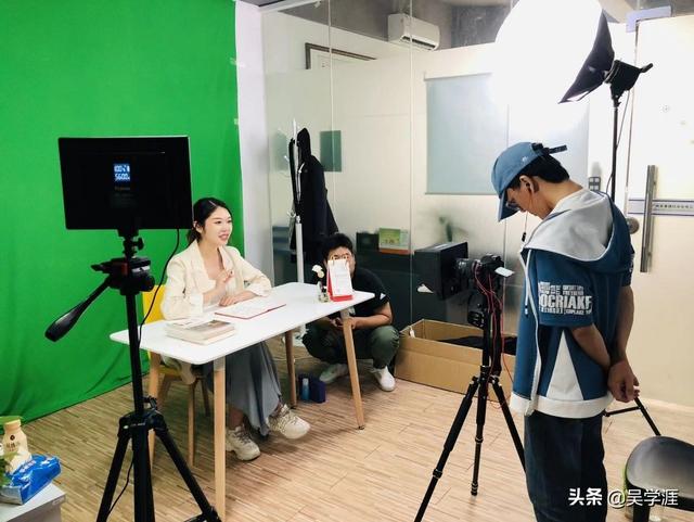 四虎免费在线观看白丝 百度律临多少钱（百度律临是什么）