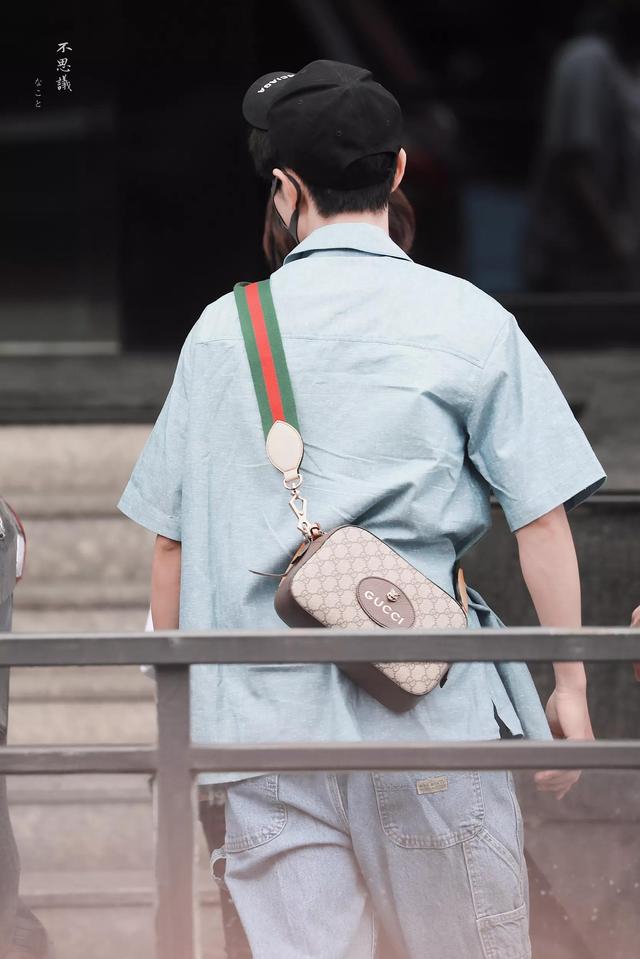 四虎免费在线观看白丝 快乐大本营 微博（快乐大本营官方微博）