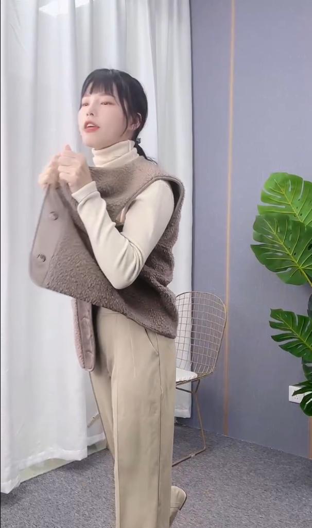 四虎免费在线观看白丝 在家主播如何赚钱，自己在家搞直播可以挣钱吗？