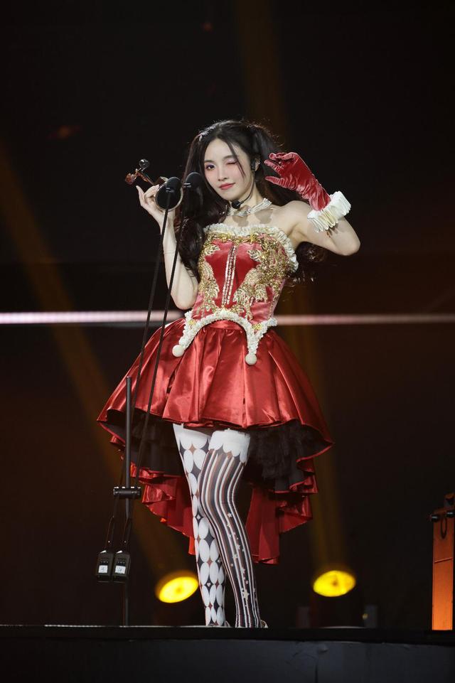 丝袜足交福利网址视频 snh48在哪个平台直播（snh48成员用什么软件直播）