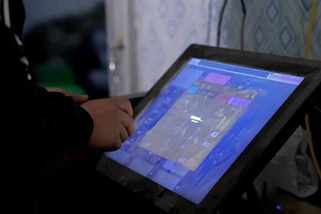 四虎免费在线观看白丝 赚钱帮手app可靠吗，赚钱帮手app可靠吗？