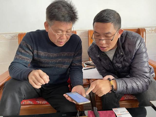 丝袜足交福利网址视频 快递单号查询（加运美快递单号查询自动查询）