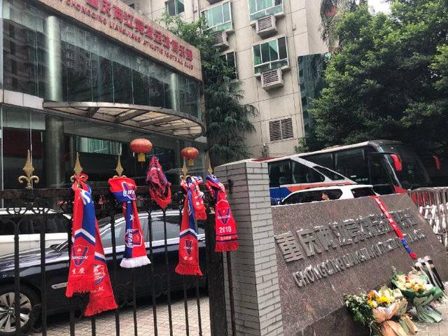 探花流出视频在线观看 国足俱乐部怎么赚钱（中超足球俱乐部怎么赚钱）