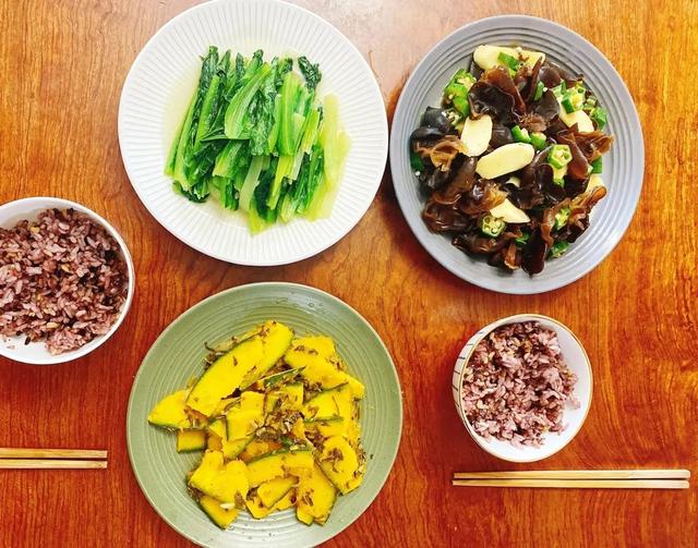 探花流出视频在线观看 吃素食发朋友圈配字小红书，发素食的朋友圈配文？