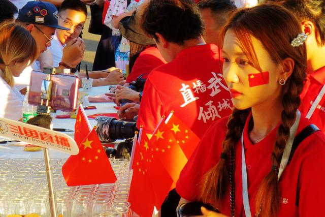 丝袜足交福利网址视频 抖音如何无人直播带货，抖音不用直播也可以带货的方法？