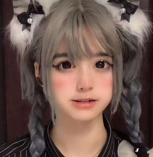 丝袜足交福利网址视频 快手安妮图片，快手安妮多大了？