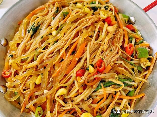 四虎免费在线观看白丝 凉拌豆芽粉丝的做法大全家常，凉拌豆芽粉丝怎么做好吃法窍门？