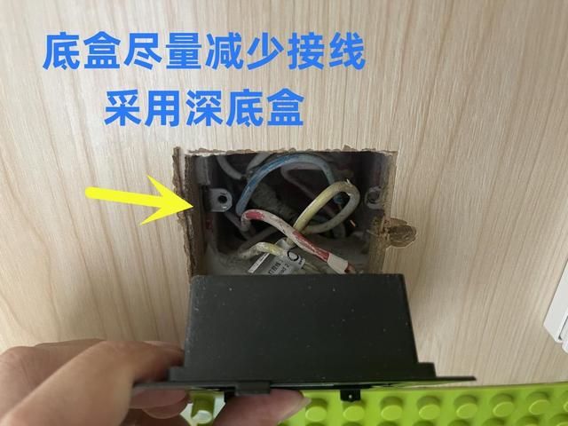 丝袜足交福利网址视频 天猫精灵和小爱同学哪个好（小爱同学和天猫精灵和小度哪个更好）