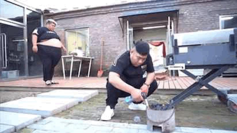 四虎免费在线观看白丝 吃播200万粉丝收入多少钱（吃播粉丝100万月入多少钱）