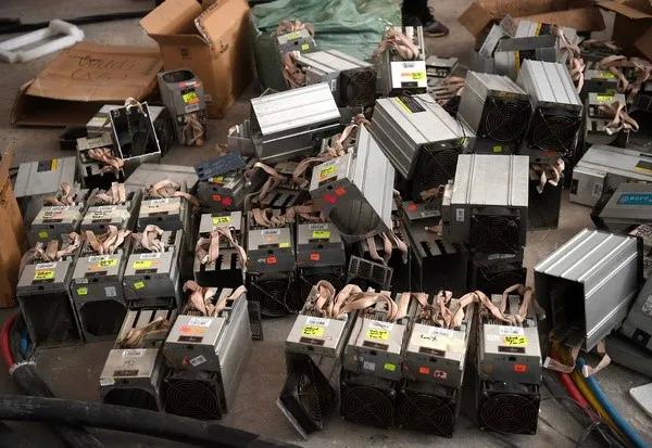 四虎免费在线观看白丝 网吧挖矿挣钱是什么原理（网上挖矿赚钱什么意思）