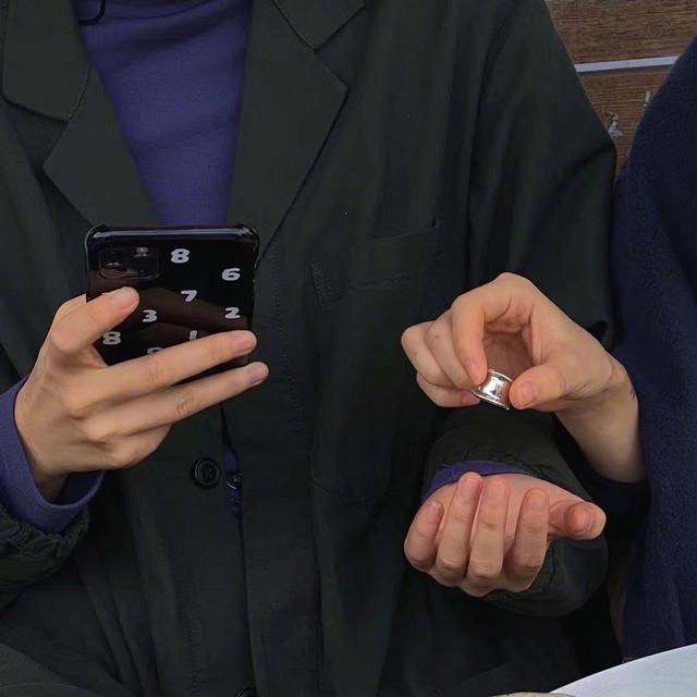 四虎免费在线观看白丝 失眠发的朋友圈文案，入睡技巧分享文案？