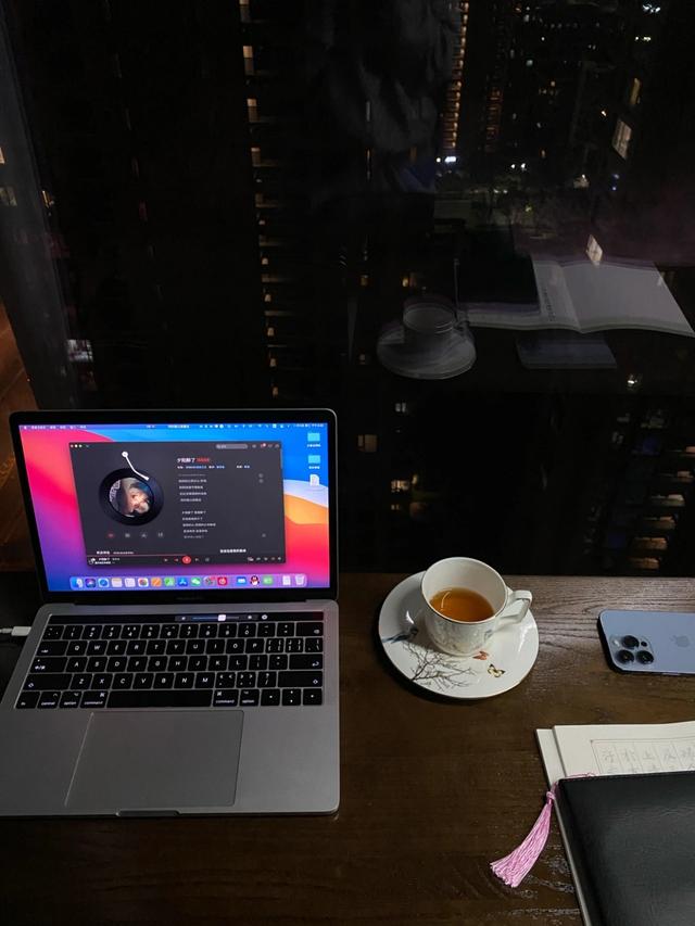 四虎免费在线观看白丝 失眠发的朋友圈文案，入睡技巧分享文案？